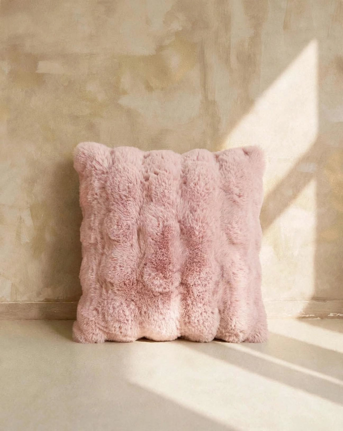 GENEVE CUSHION
