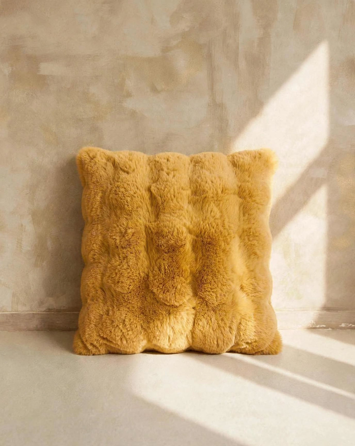 GENEVE CUSHION