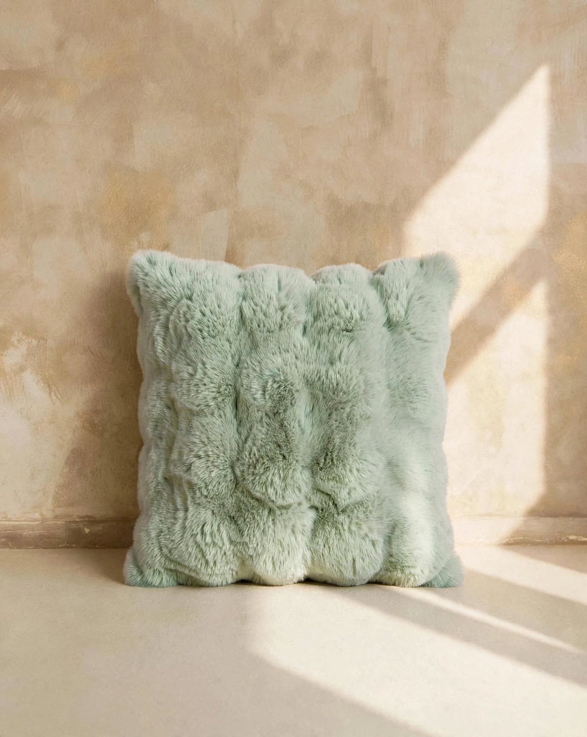 GENEVE CUSHION