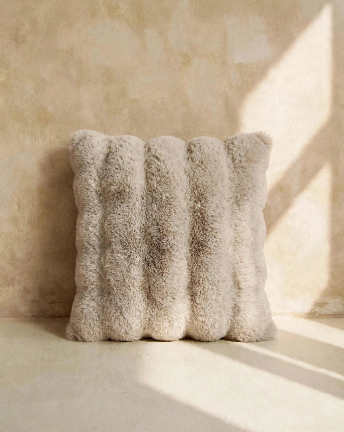 GENEVE CUSHION