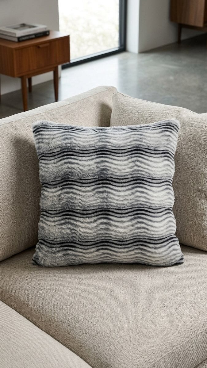 AURELIA FAUX FUR CUSHION